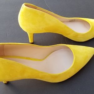 Yellow Shoes. . Enzo Angiolini 7.5M NWOT